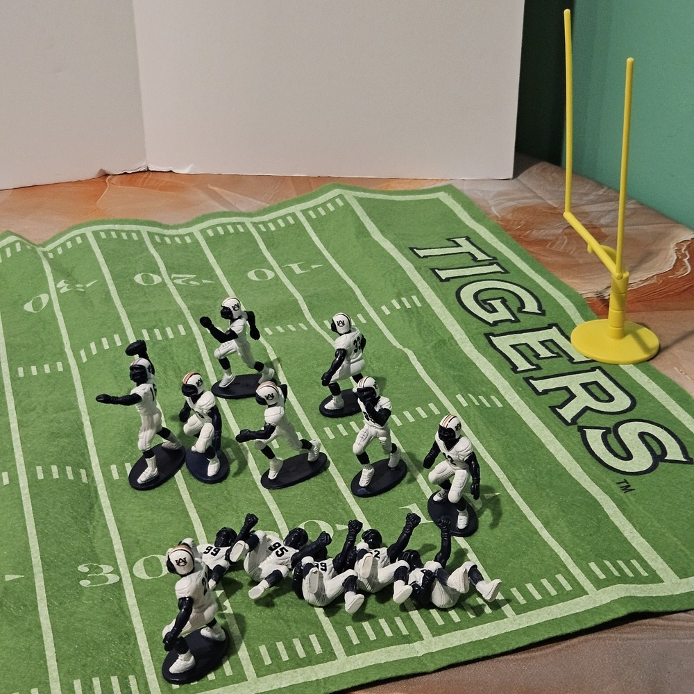 Auburn Tigers Football Guys Playset 26 Players Complete Set Kaskey Kids - Picture 9 of 16